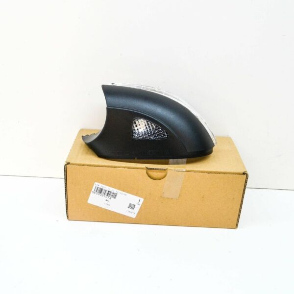 5K0949101A - NEW VW GOLF VL 5K1 LEFT SIDE MIRROR TURN SIGNAL INDICATOR 5K0949101A