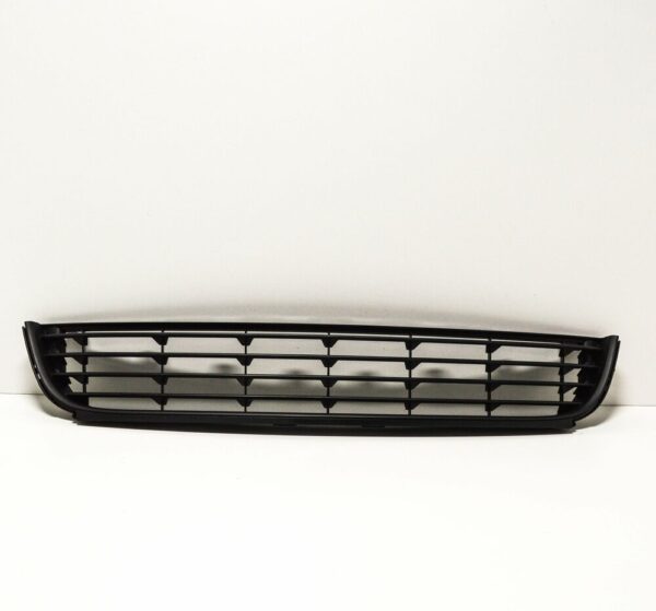 5M0853677D9B9 - NEW VOLKSWAGEN GOLF PLUS MK5 FRONT BUMPER CENTER GRILLE 5M0853677D9B9
