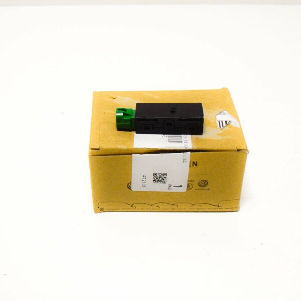5Q0035726E - Volkswagen Tiguan Mk1 USB Connection Unit 5Q0035726E NEW GENUINE