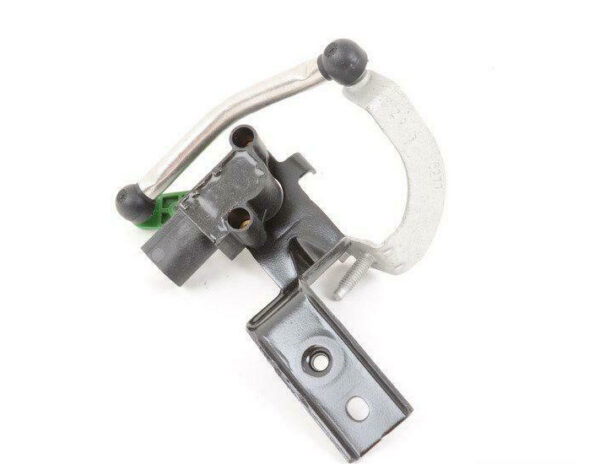 5Q0412522C - NEW AUDI A3 8V FRONT RIGHT LEVEL SENSOR WITH POLES 5Q0412522C OEM