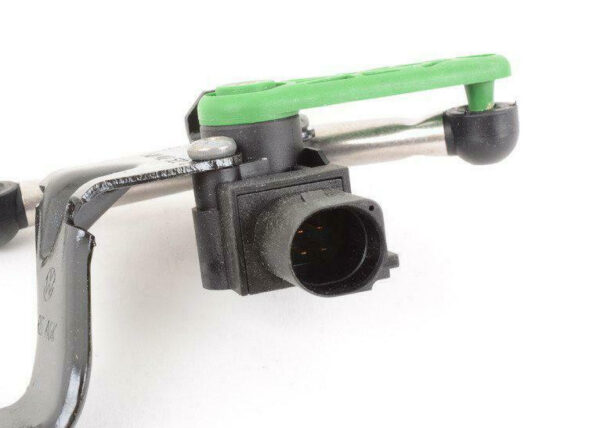 5Q0412522C - NEW AUDI A3 8V FRONT RIGHT LEVEL SENSOR WITH POLES 5Q0412522C OEM
