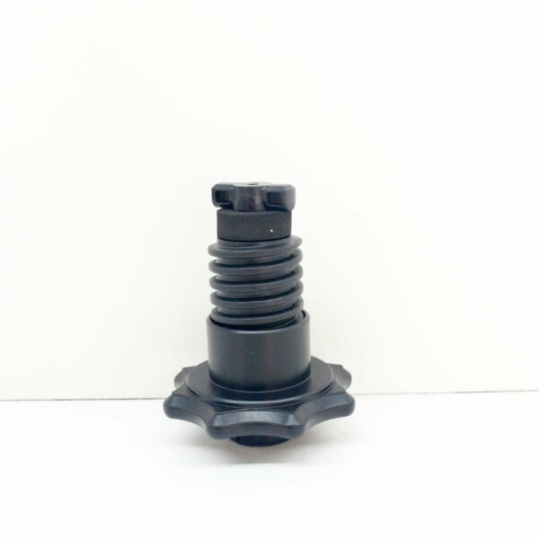 5Q0803899 - NEW AUDI A3 8V SPARE WHEEL MOUNTING BOLT 5Q0803899 ORIGINAL