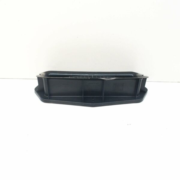 5Q0815479 - NEW AUDI A3 8V CENTER UPPER EXTERIOR AIR DUCT GRILLE 5Q0815479