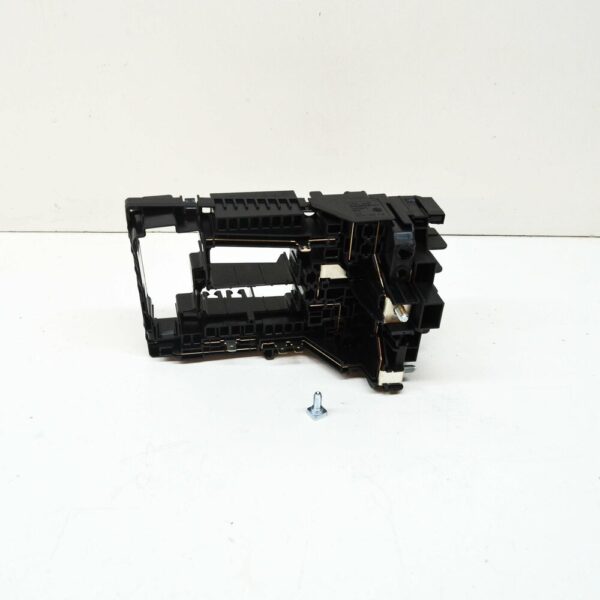 5Q0937125H - NEW AUDI A3 CABRIO 8V LEFT SIDE FUSE BOX HOLDER 5Q0937125H ORIGINAL