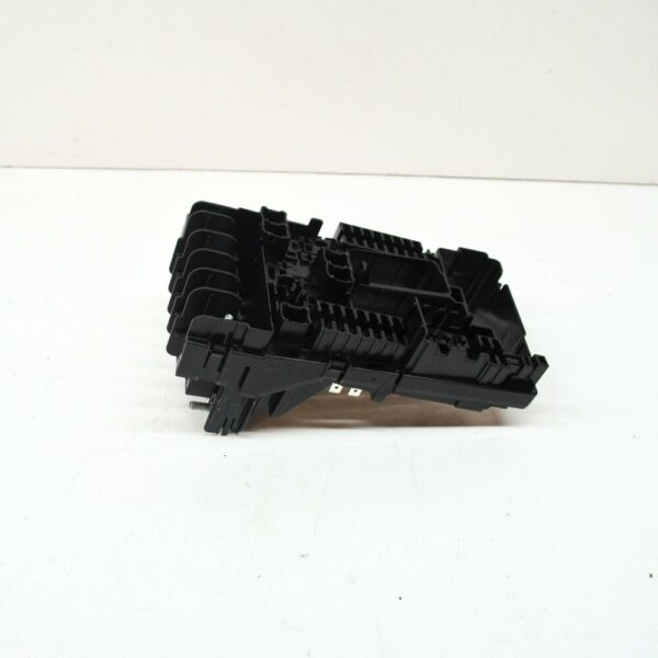 5Q0937125H - NEW AUDI A3 CABRIO 8V LEFT SIDE FUSE BOX HOLDER 5Q0937125H ORIGINAL