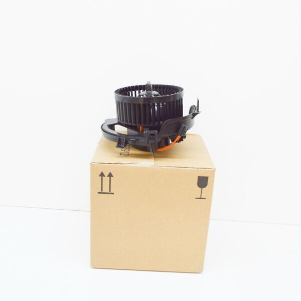 5Q2819021C - NEW AUDI A3 8PA HEATER BLOWER FAN MOTOR 5Q2819021C OEM