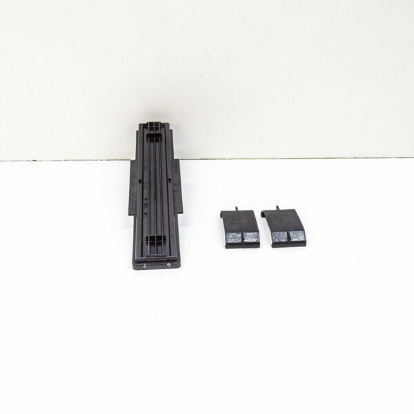 6Q0819422A - NEW AUDI A1 DUST AND POLLEN FILTER COVER 6Q0819422A