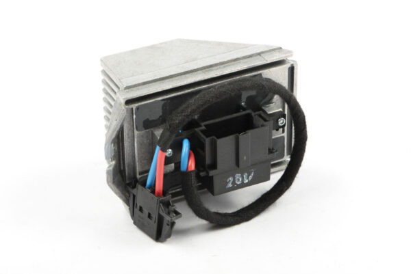 6Q1907521B - NEW AUDI A1 8X A / C HEATER MOTOR RESISTANCE 6Q1907521B ORIGINAL