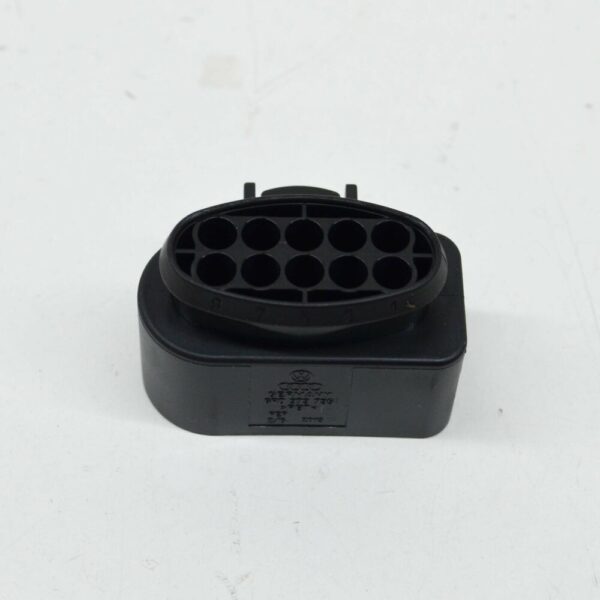 6R0973735 - NEW AUDI A1 MK1 HALOGEN HEADLIGHT FLAT CONTACT HOUSING 10 PIN 6R0973735 ORIGINAL