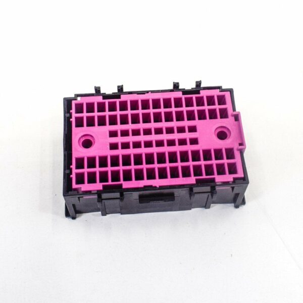 7H0937617A - NEW VOLKSWAGEN TRANSPORTER T5 FUSE HOLDER 7H0937617A 2013 ORIGINAL
