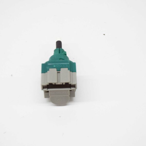 7L6945511 - NEW AUDI A8 4H D4 BRAKE LIGHT SWITCH 4 PIN 7L6945511 ORIGINAL