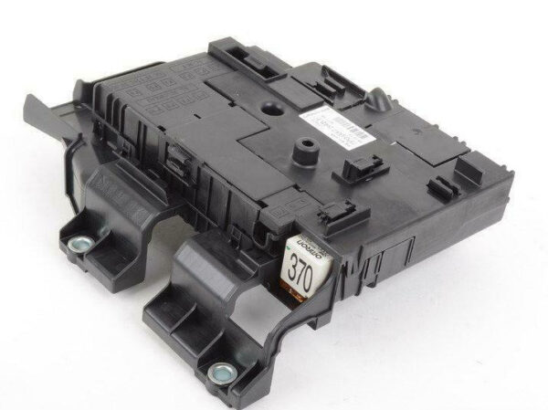 7P0937548F - NEW AUDI Q3 8U MAIN FUSE SOCKET 7P0937548F ORIGINAL