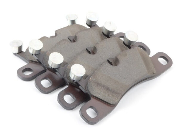 7P6698451C - NEW VOLKSWAGEN TOUAREG 7P5 REAR BRAKE PAD SET 7P6698451C 3.6 PETROL ORIGINAL