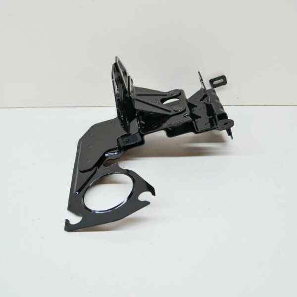 80A819263D - NEW AUDI Q5 80A ENGINE WATER PUMP BRACKET RIGHT 80A819263D