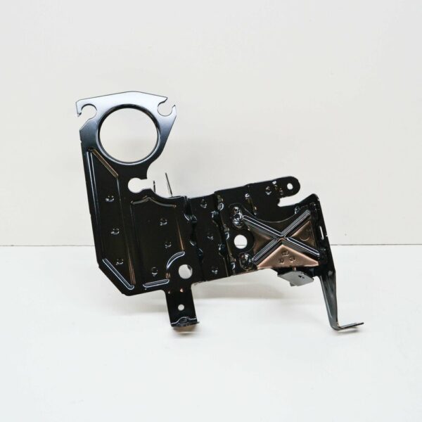 80A819263D - NEW AUDI Q5 80A ENGINE WATER PUMP BRACKET RIGHT 80A819263D