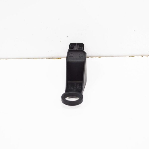 80A820536B - NEW AUDI Q5 FY FRONT BUMPER TEMPERATURE SENSOR BRACKET 80A820536B ORIGINAL