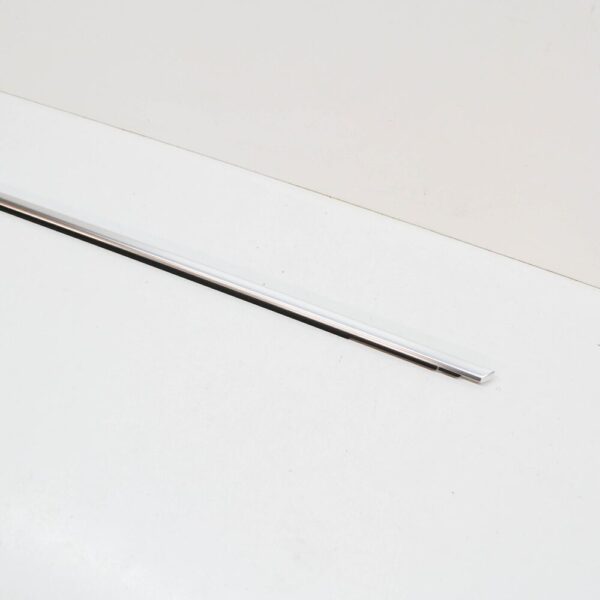 80A853283L3Q7 - NEW AUDI Q5 FY FRONT LEFT DOOR WINDOW SLOT SEAL WITH TRIM 80A853283L3Q7 ORIGINAL