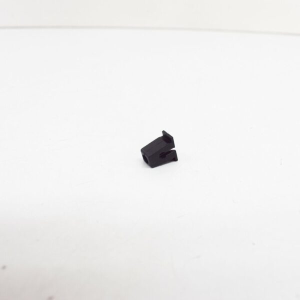 811807577C - NEW AUDI A1 8X EXPANDING INSERT NUT 811807577C