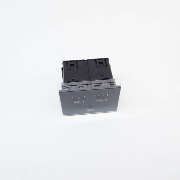 81A035736 - NEW AUDI A7 SPORTBACK 4G8 EXTERNAL AUDIO SOURCES CONNECTION 81A035736 ORIGINAL