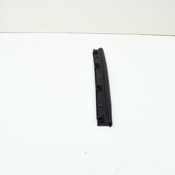 81A823125 - NEW AUDI Q2 GA FRONT BONNET HOOD LEFT IMPACT SEAL 81A823125 ORIGINAL