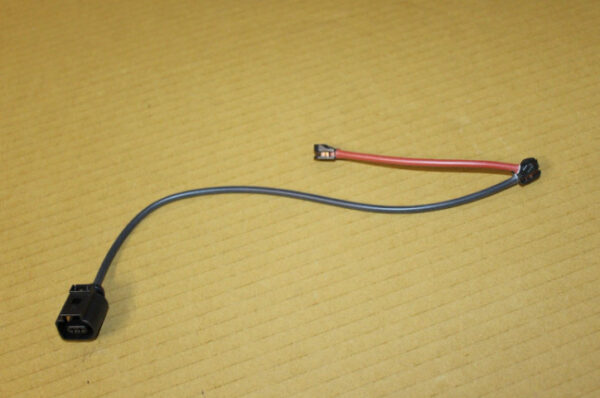 83A615121A - NEW AUDI A3 SPORTBACK 8Y FRONT RH DISC BRAKE PAD WEAR SENSOR 83A615121A ORIGINAL
