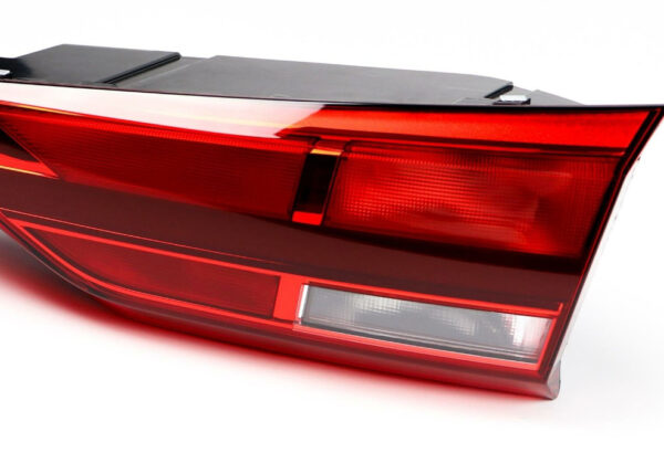 83A945076A - NEW AUDI Q3 F3 REAR RIGHT SIDE TAILGATE TAILLIGHT 83A945076A ORIGINAL