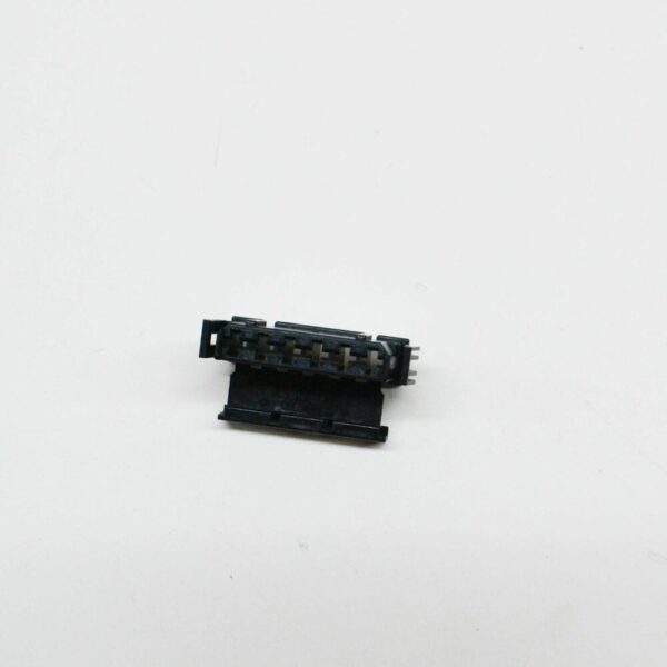 893971636 - NEW AUDI A3 8P FLAT CONTACT HOUSING 6 PIN 893971636 ORIGINAL