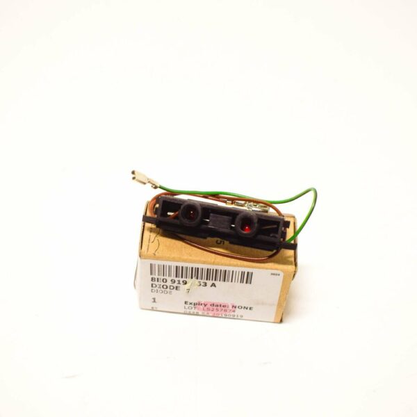 8E0919063A - NEW AUDI A3 S3 8P AMBIENT LIGHT MODULE 8E0919063A ORIGINAL