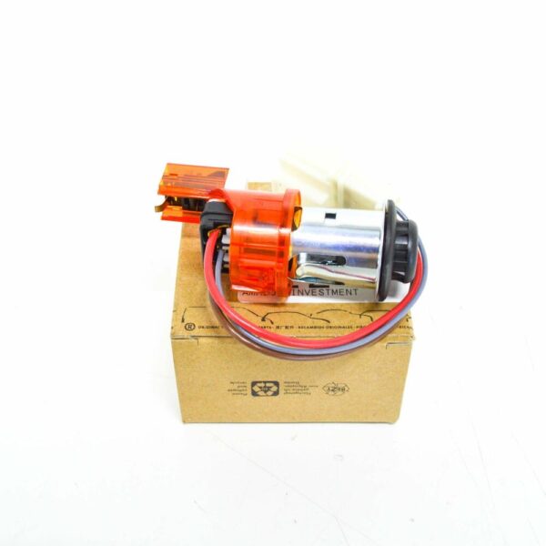 8E0919303A01C - NEW AUDI A4 B7 INTERIOR CIGARETTE LIGHTER ASSEMBLY 8E0919303A01C ORIGINAL