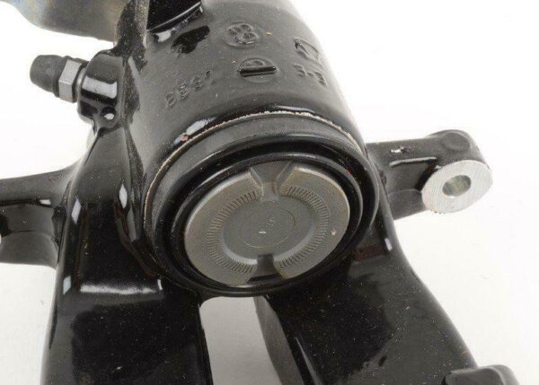 8J0615423E - NEW AUDI A3 8P REAR LEFT BRAKE CALIPER HOUSING 8J0615423E ORIGINAL