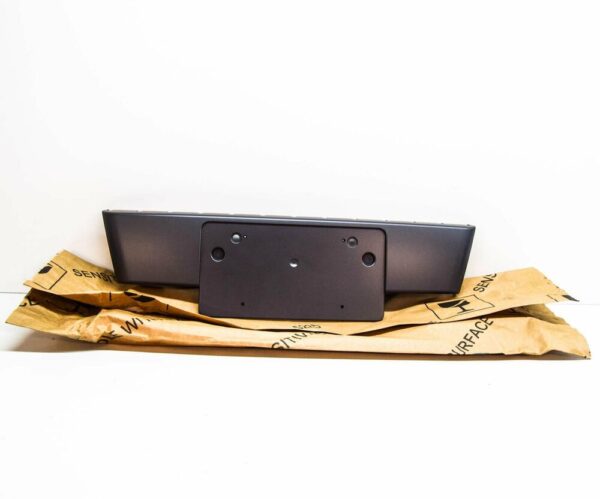 8J0807285B1QP - NEW AUDI TT 8J FRONT LICENCE PLATE HOLDER 8J0807285B1QP