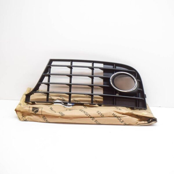 8J0807681F01C - Audi TT 8J Left Fog Light Grill 8J0807681F01C New Genuine