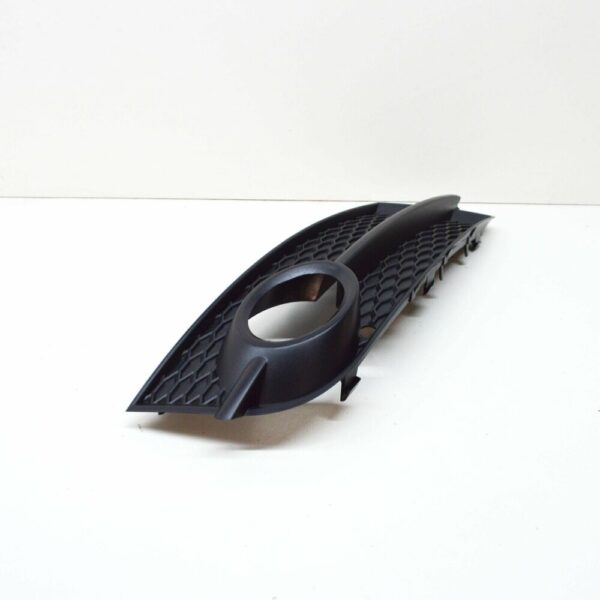 8J080768201C - NEW AUDI TT 8J RIGHT FOG LIGHT GRILLE 8J080768201C 8J0807682 01C 2011 GENUINE