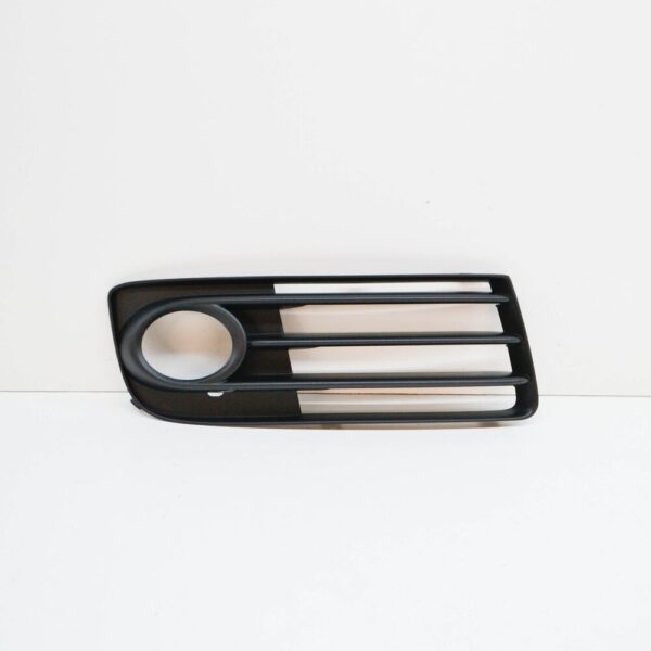 8J0807682B01C - NEW AUDI TT 8J RIGHT FOG LIGHT GRILLE 8J0807682B01C 2011