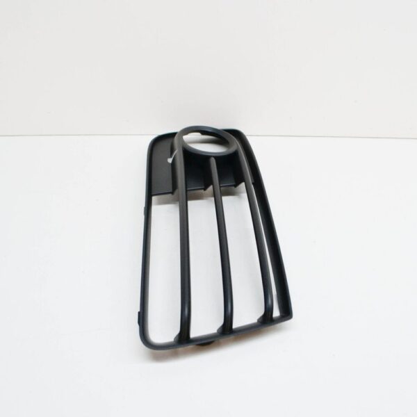 8J0807682B01C - NEW AUDI TT 8J RIGHT FOG LIGHT GRILLE 8J0807682B01C 2011