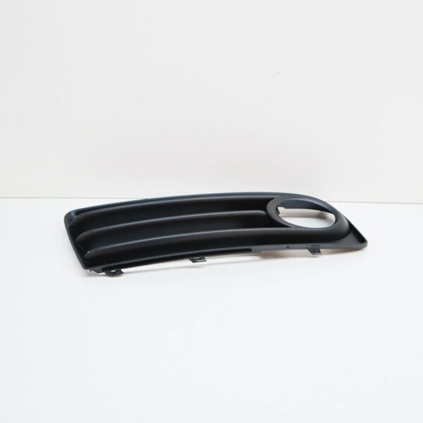 8J0807682B01C - NEW AUDI TT 8J RIGHT FOG LIGHT GRILLE 8J0807682B01C 2011