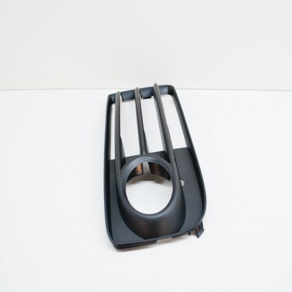 8J0807682B01C - NEW AUDI TT 8J RIGHT FOG LIGHT GRILLE 8J0807682B01C 2011