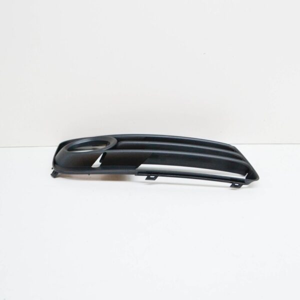 8J0807682B01C - NEW AUDI TT 8J RIGHT FOG LIGHT GRILLE 8J0807682B01C 2011