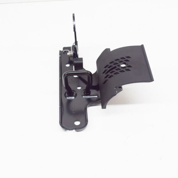 8J0823480C - NEW AUDI TT 8J BONNET RELEASE HANDLE HOOK 8J0823480C ORIGINAL