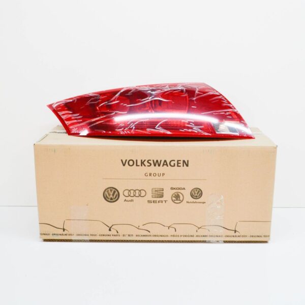 8J0945095M - NEW AUDI TT ROADSTER 8J REAR LEFT TAILLIGHT 8J0945095M ORIGINAL