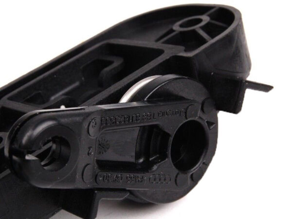 8J2823533C4PK - NEW AUDI TT/TTS RHD SET OF BONNET RELEASE HANDLE AND BRACKET 8J2823633C