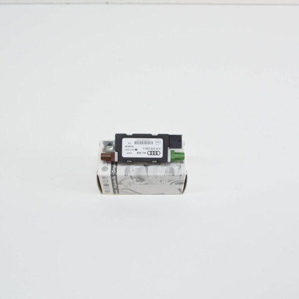 8J8035225J - NEW AUDI TT 8J ANTENNA AMPLIFIER 8J8035225J ORIGINAL