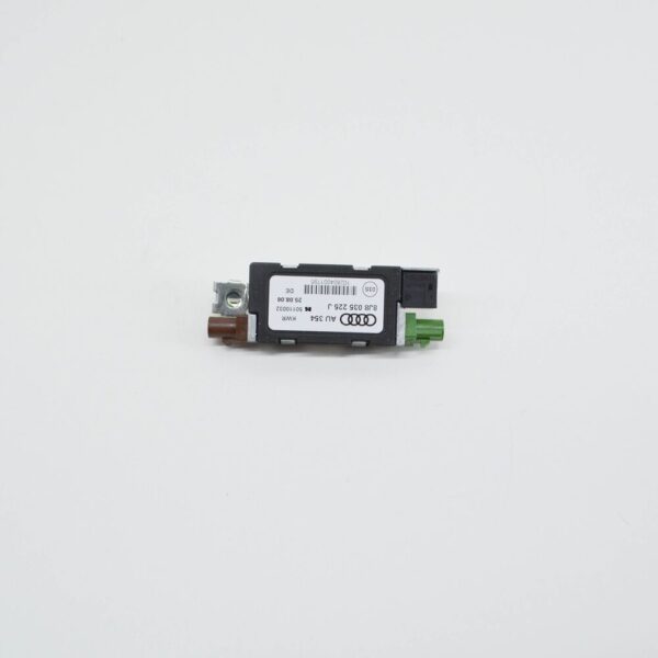8J8035225J - NEW AUDI TT 8J ANTENNA AMPLIFIER 8J8035225J ORIGINAL