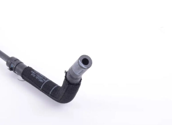 8K0121081AE - NEW AUDI A4 B8 ENGINE COOLANT RESERVOIR OVERFLOW HOSE 8K0121081AE ORIGINAL