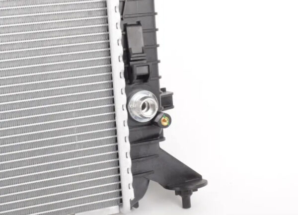8K0121251AJ - NEW AUDI Q5 8R COOLING RADIATOR 8K0121251AJ ORIGINAL