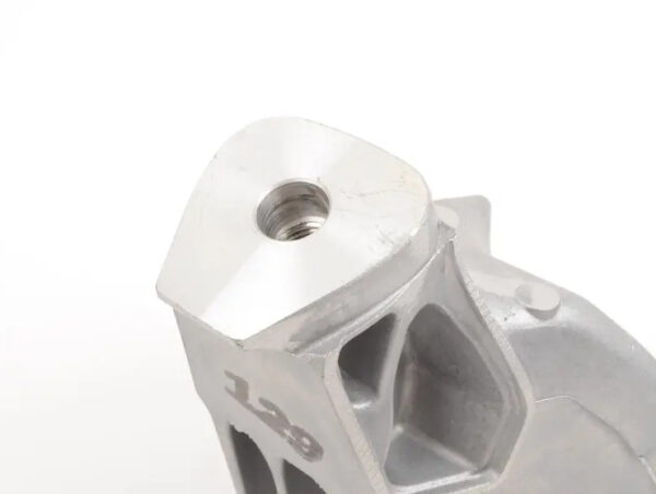8K0199307CC - NEW AUDI A4 AVANT B8 LEFT ENGINE MOUNT SUPPORT BRACKET 8K0199307CC ORIGINAL