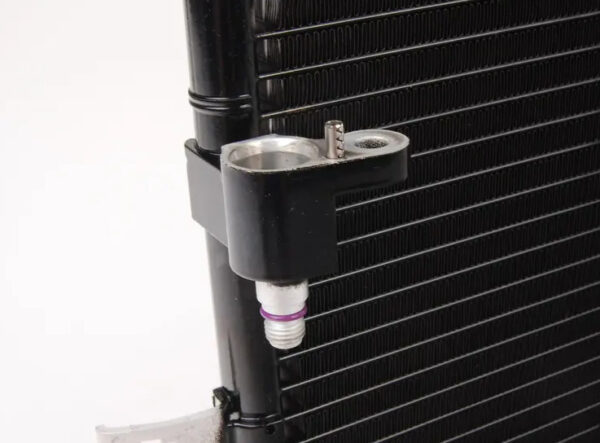 8K0260403AF - NEW AUDI A4 B8 A/C CONDENSER 8K0260403AF ORIGINAL