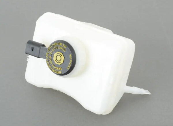 8K0611301A - NEW AUDI A7 SPORTBACK 4G BRAKE MASTER CYLINDER RESERVOIR 8K0611301A ORIGINAL