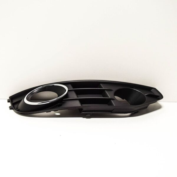 8K0807682J01C - Audi A4 B8 Front Bumper Right Side Fog Light Grille 8K0807682J01C NEW GENUINE
