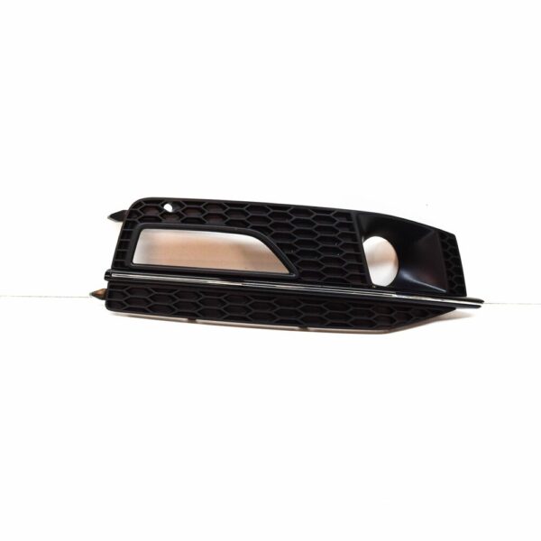 8K0807682N01C - NEW AUDI B8 FRONT RIGHT LOWER BUMPER GRILL 8K0807682N01C ORIGINAL